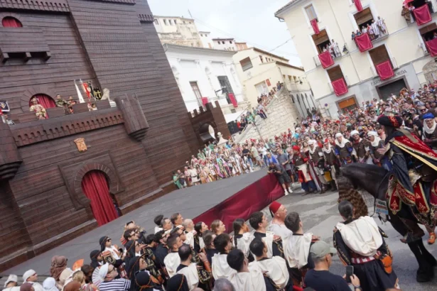 Acte de l'Ambaixada dels Moros i Cristians d'Ontinyent.