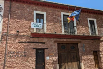 1783080127 Sal n de Actos Olocau 2