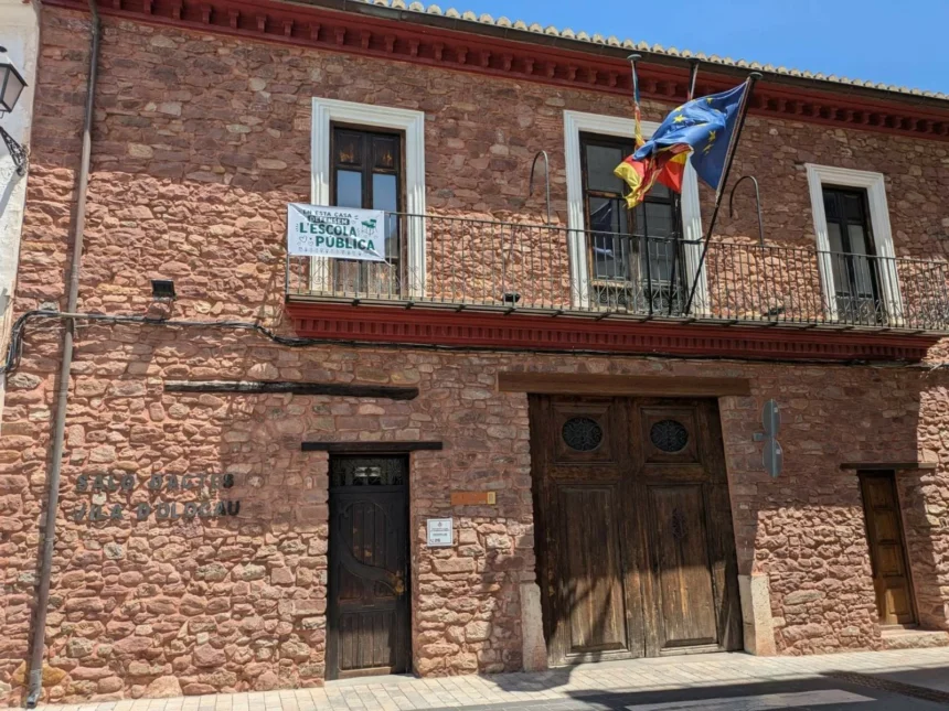 1783080127 Sal n de Actos Olocau 2
