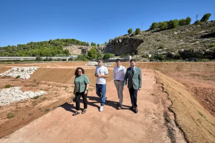 Les autoritats municipals han visitat l'actuació al barranc de Beniopa.