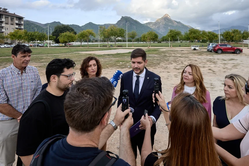 Compareixença de l'alcalde José Manuel Prieto davant els mitjans.