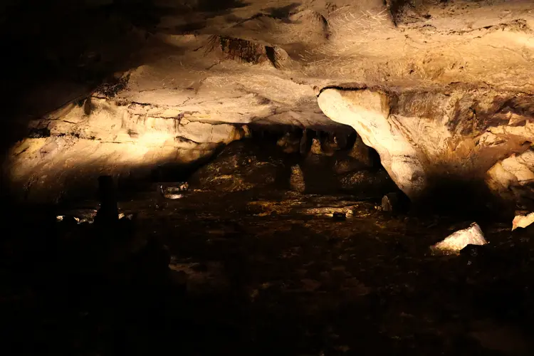 Cova de les dones.