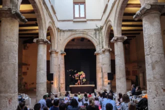 Acte al Museu de l'Almodí durant la Fira dels Borja de Xàtiva.