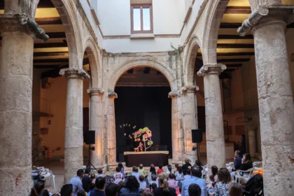Acte al Museu de l'Almodí durant la Fira dels Borja de Xàtiva.
