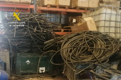 Cable recuperado por la Guardia Civil.