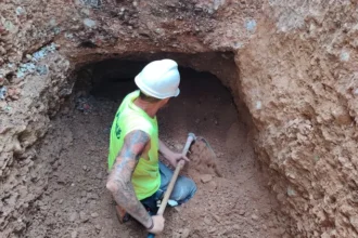 Las obras en la calle Major han sacado a la luz el refugio de l'Eliana.