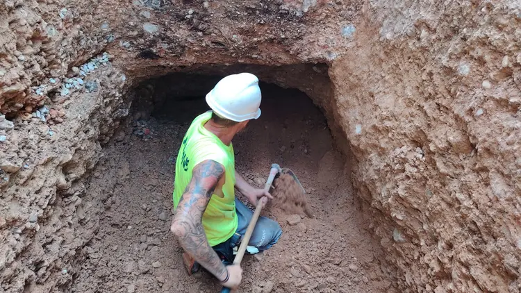 Las obras en la calle Major han sacado a la luz el refugio de l'Eliana.