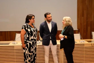 L'alcalde de Sagunt, Darío Moreno, ha participat en la conferència al Museu Arqueològic Nacional.