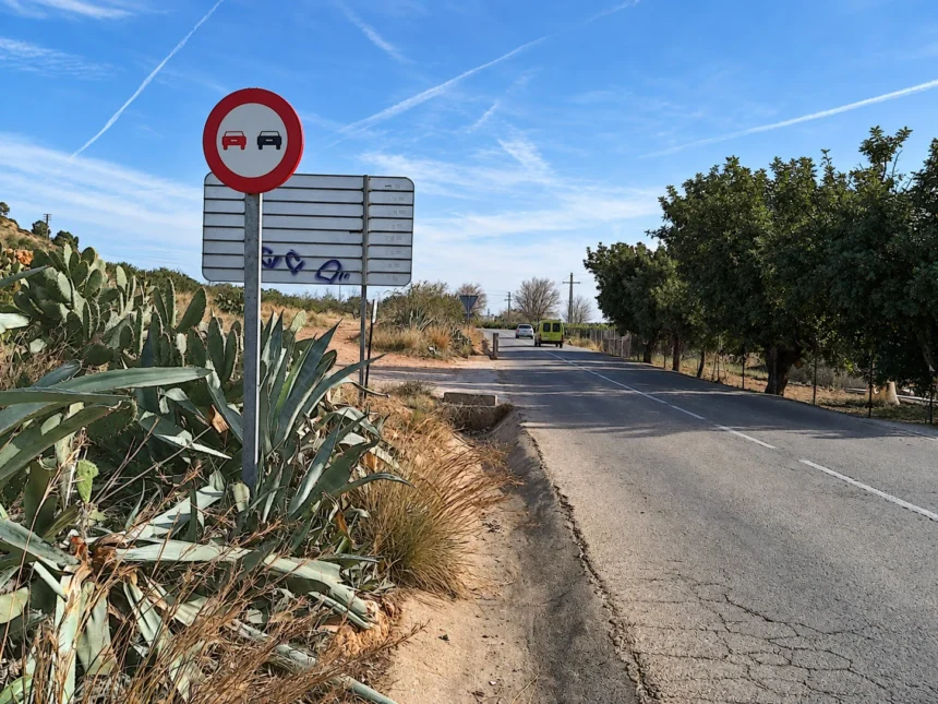 Carretera entre Sagunt i Petrés.