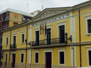 Manises da un paso decisivo para vetar los pisos turísticos en sus calles comerciales y limitar su avance 7 manises ajuntament