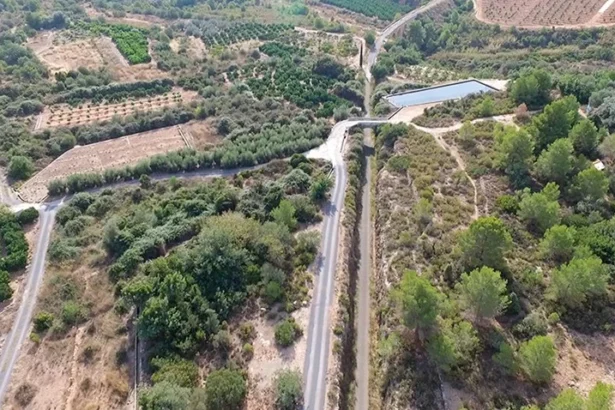 Via verda d'Ojos Negros al seu pas per Sagunt.