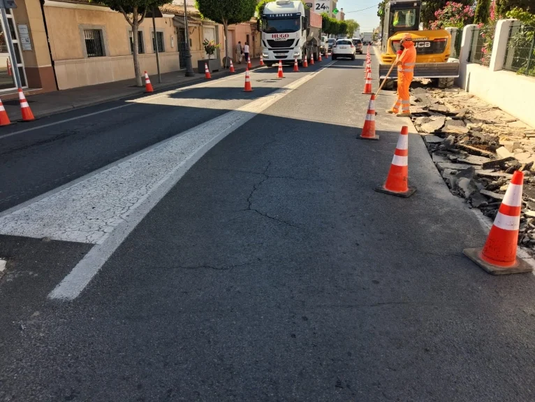 Obras en la travesía de San Antonio de Benagéber.