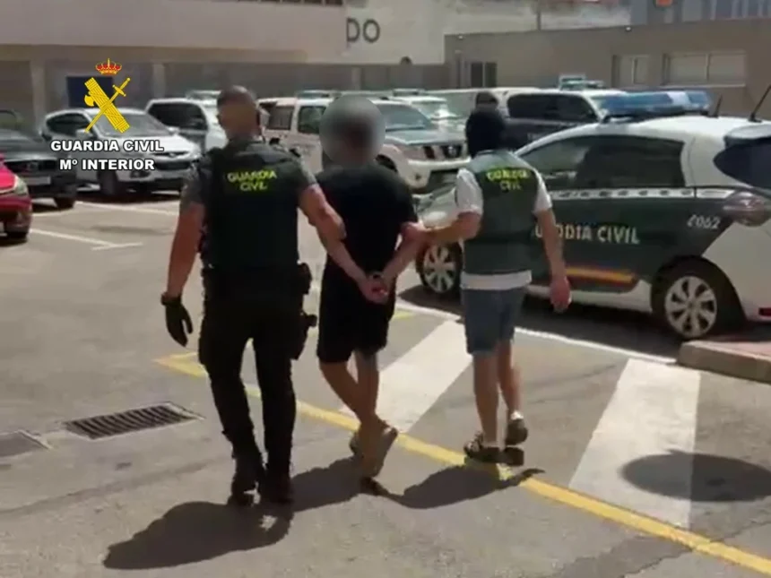 Uno de los detenidos en Torrevieja.