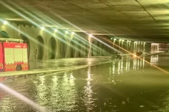 Túnel inundado en València.