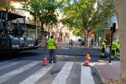 Treballs d'asfaltat a Xàtiva.