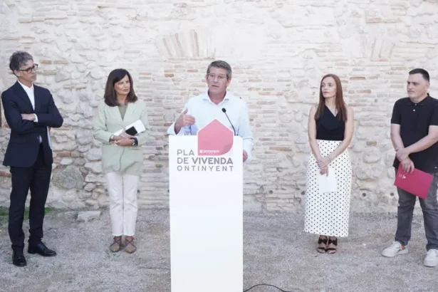 L'alcalde d'Ontinyent, Jorge Rodríguez, ha presentat la iniciativa.