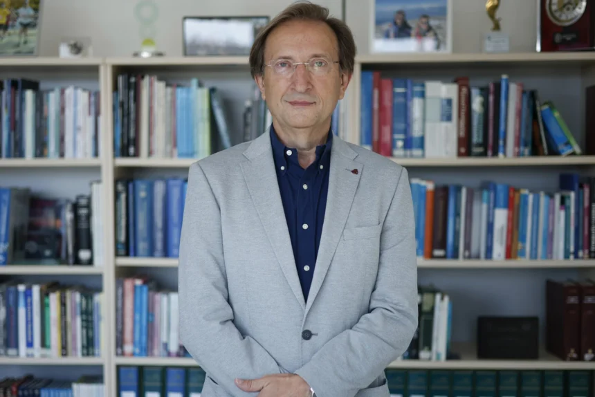 carlos simon