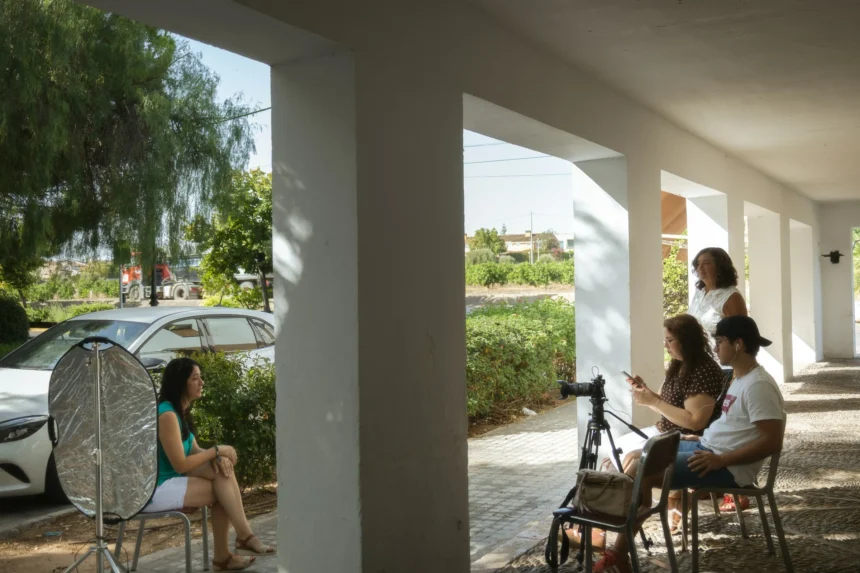 Rodaje de una entrevista del documental de Crónicas de Moncada sobre San Isidro de Benagéber